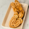 TRIO DE PALMIER CANELA, FOLHEADO DE BANANA COM CANELA E GOIABA - 600G - Imagem 3